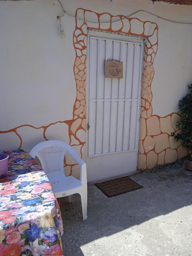 Το Μικρό Σπίτι Στη Φάρμα! Appartement Acharnes Buitenkant foto