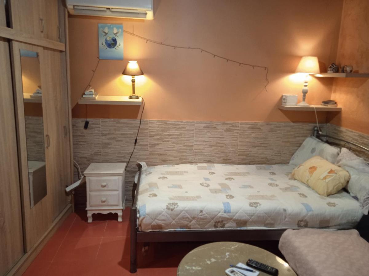 Το Μικρό Σπίτι Στη Φάρμα! Appartement Acharnes Buitenkant foto